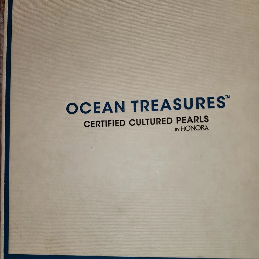 Honora Cream Pearl Necklace, Bracelet and Earring Set - Picture 3 of 10